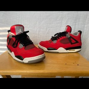 Jordan Retro 4 Toros